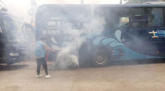 旅游大巴車租賃 .jpg